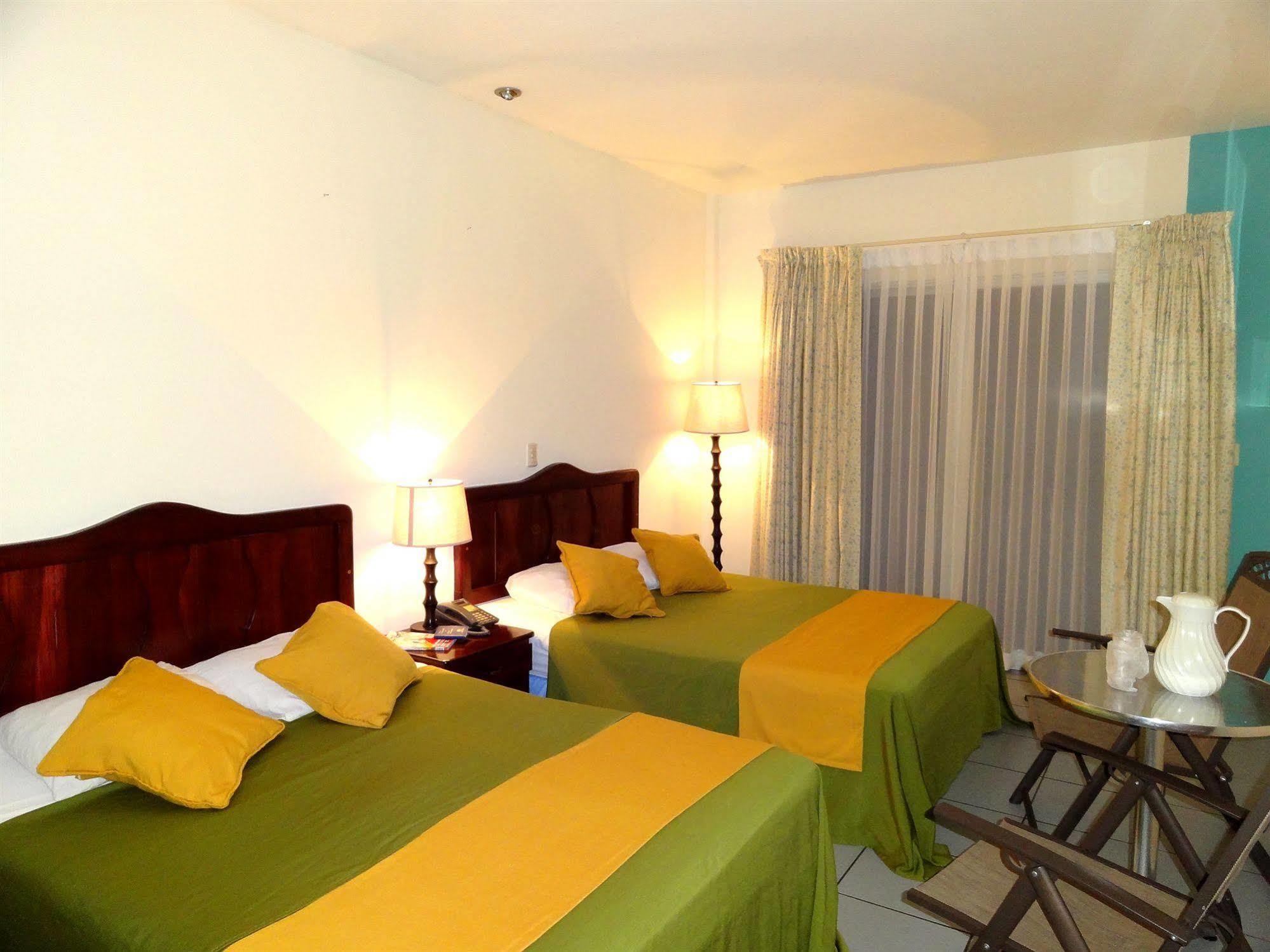 Hotel Costa Azul County Beach Puerto Cortes Buitenkant foto